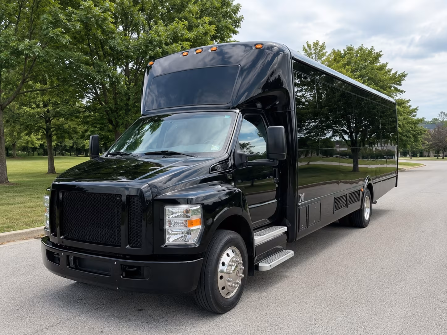 hit every photo stop in your omaha party bus before the dance