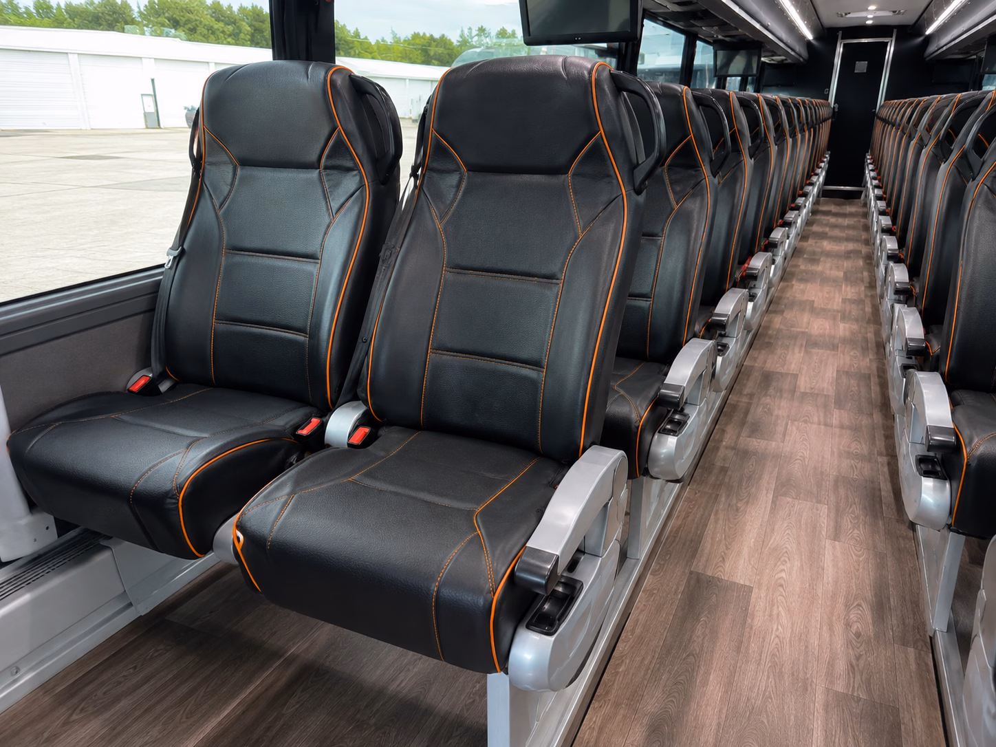 shuttle services for airline crews and airport staff in omaha