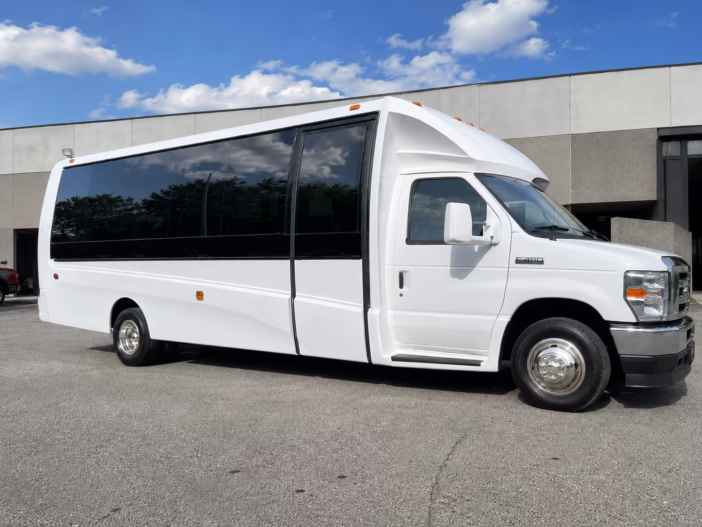 the bus type and amenities